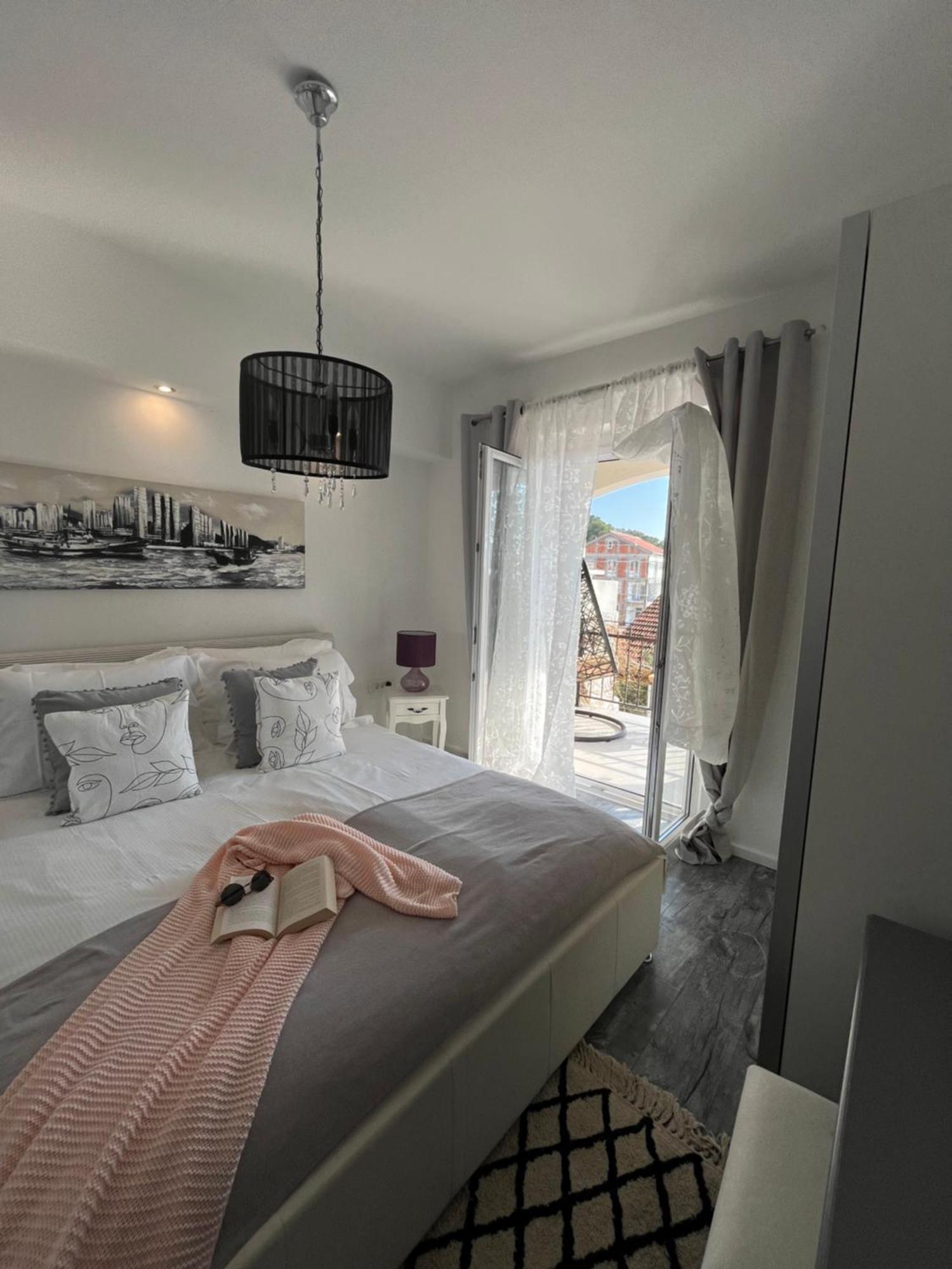 Divine Luxury Apartment *