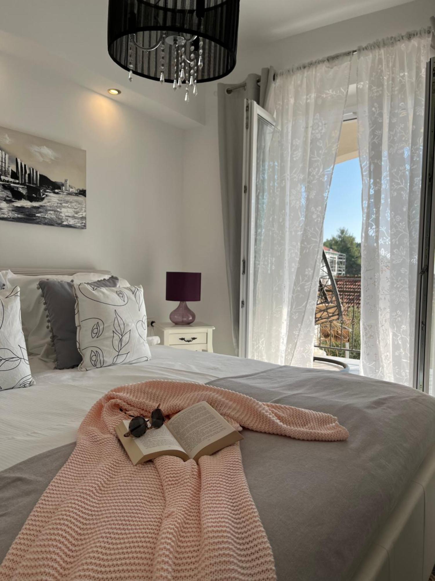 Divine Luxury Apartment Hvar Town