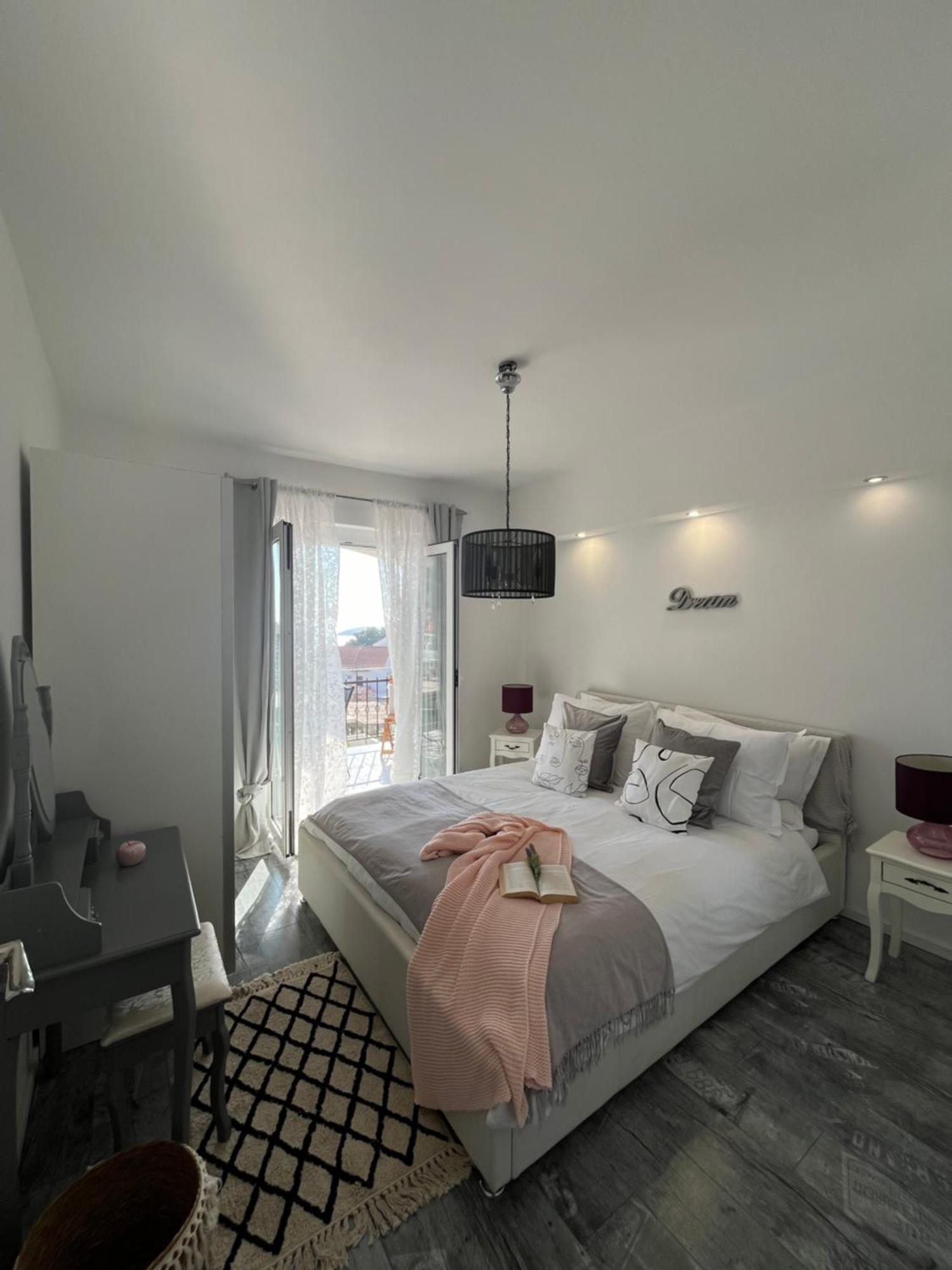 Divine Luxury Apartment *
